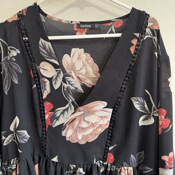 Boohoo Dark Floral Mini Dress Black/Multi tunic Plus Size 2x Witchy Bell Sleeve - Picture 2 of 7